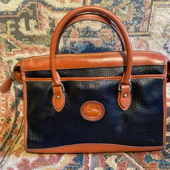 Leather Dooney&Burke Shoulder Bag | Dooney&Burke - Picture 2 of 14